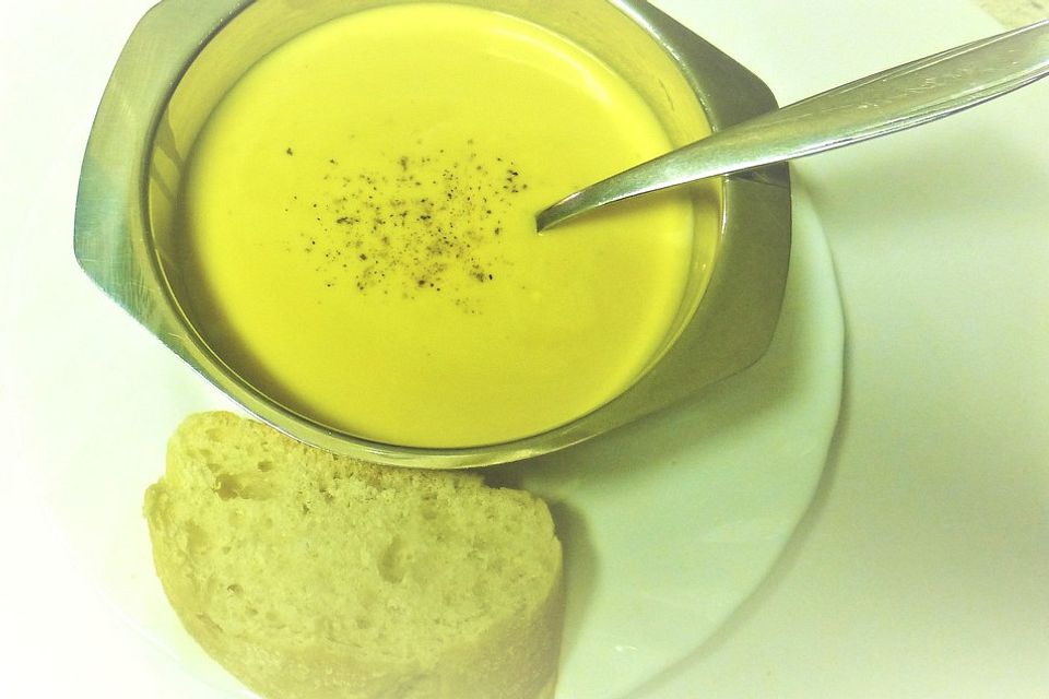 Kürbissuppe mit Ingwer und Kokosmilch