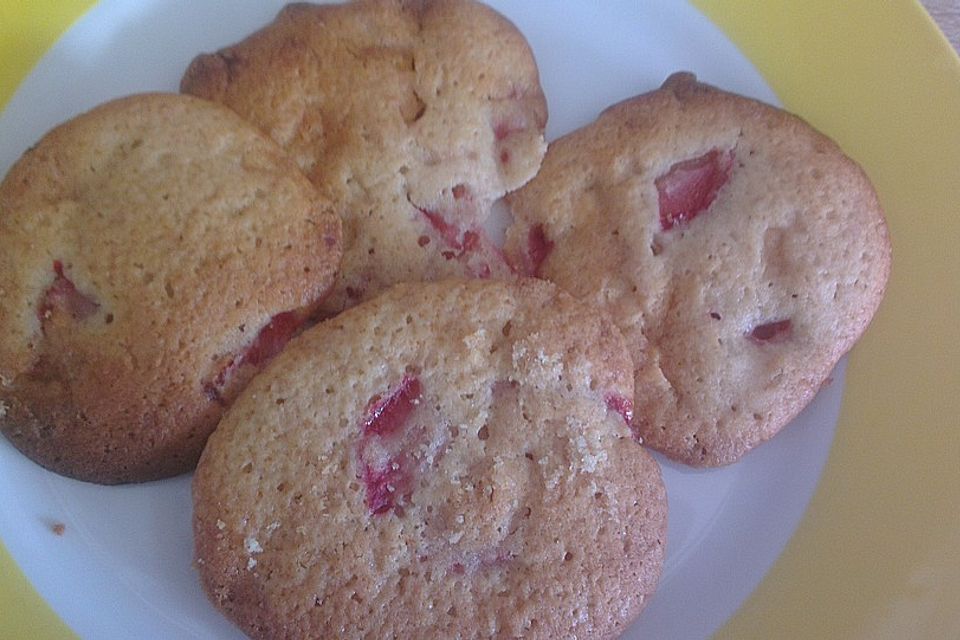 Cookies mit Erdbeeren und weißer Schokolade