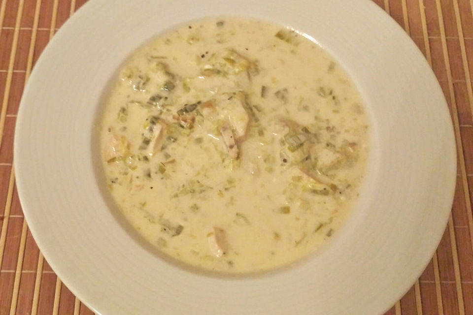 Käse-Lauch-Suppe mit Lachs